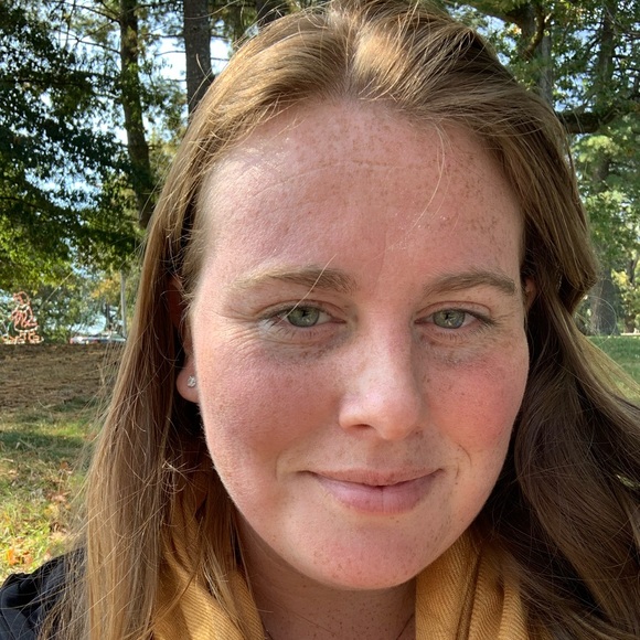 Meet your Posher, Stephanie - Picture 4 of 8